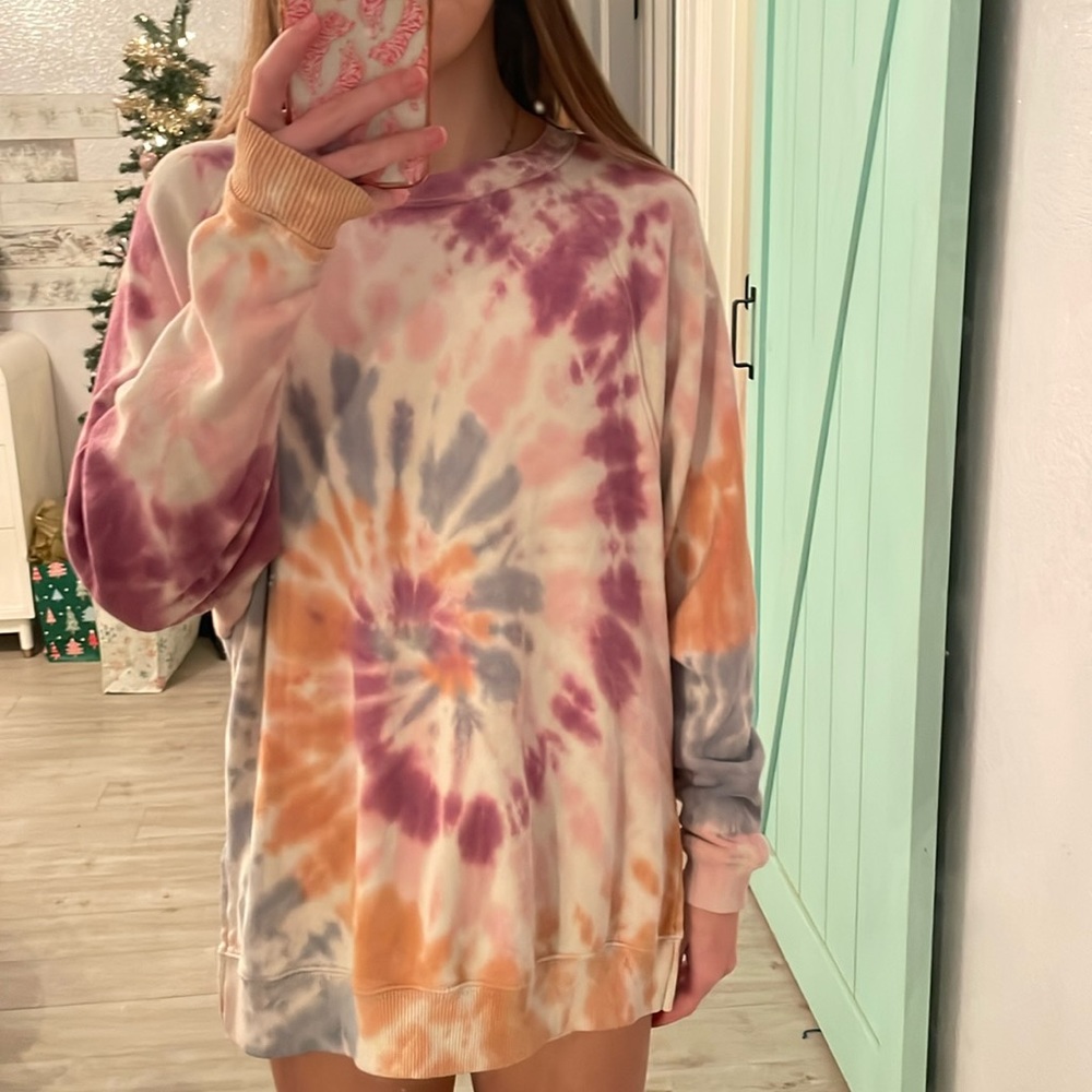 american eagle tye dye crewneck!